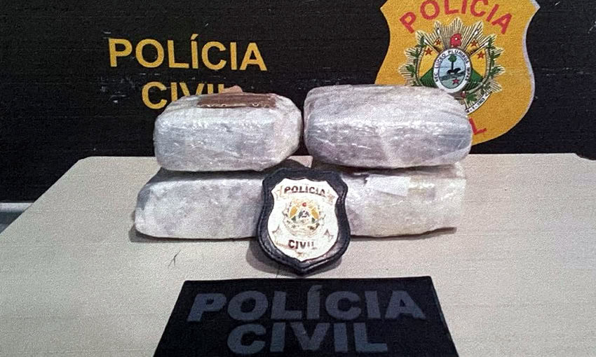 Polícia prende dupla com mais de 2 kg de maconha e cocaína em Mâncio Lima