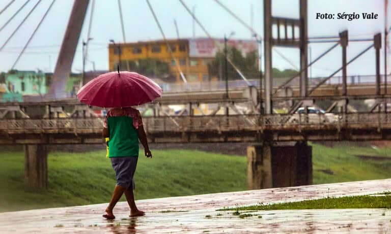 Rio Branco tem segundo dia chuvoso e deve elevar ainda mais nível do Rio Acre