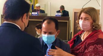 Vereador que perdeu esposa e filho chora ao ver bolsonaristas contra passaporte de vacina