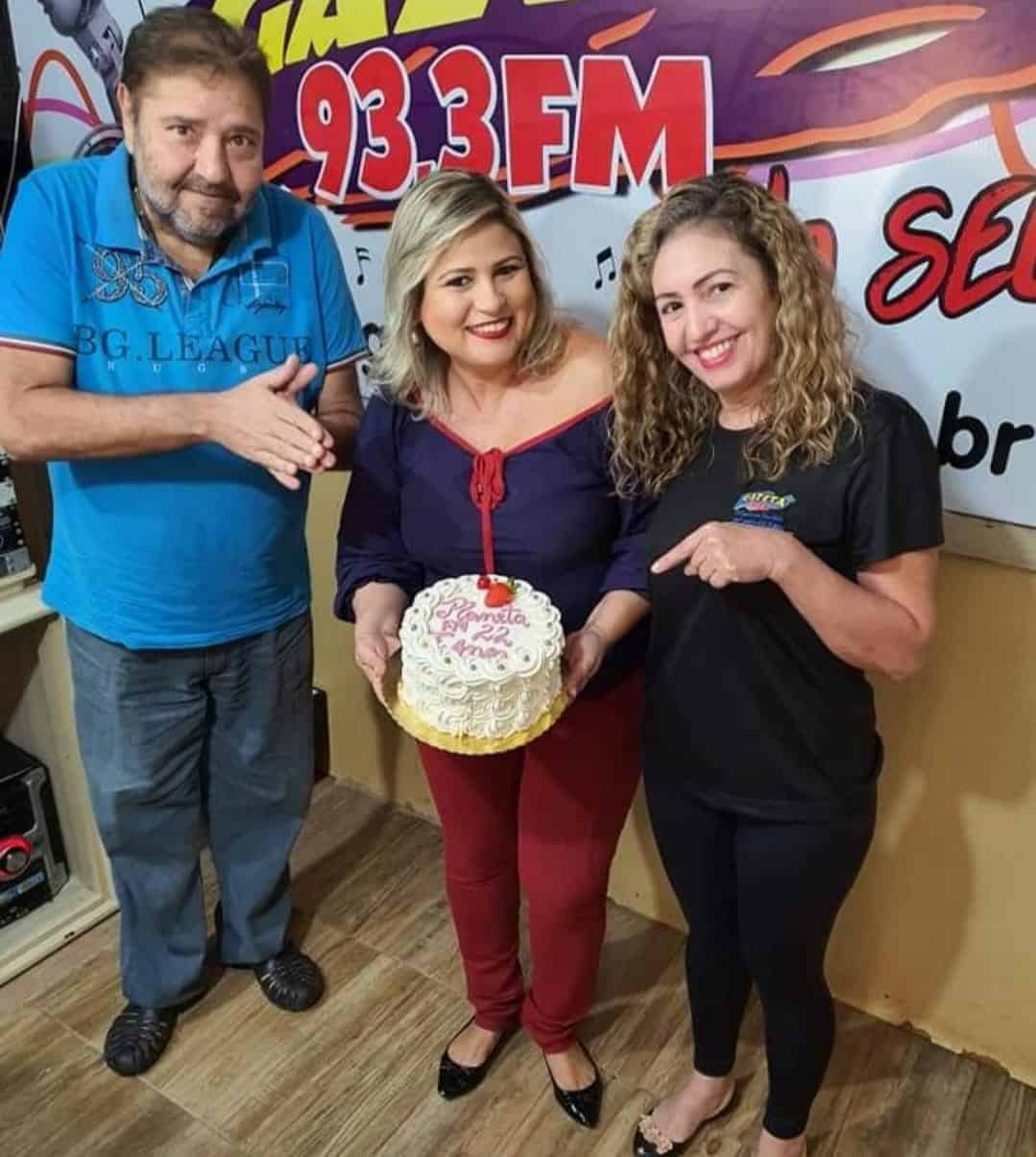 Robson, a radialista Aldejane Santos e a colega inseparável Martha Maria, com quem entrou no mesmo ano na Gazeta FM, em 1989