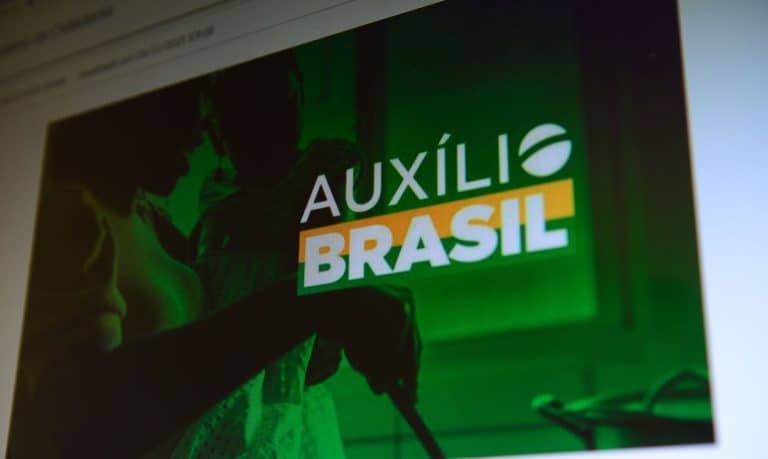 Governo Federal divulga regras para gestantes acessarem programa Auxílio Brasil