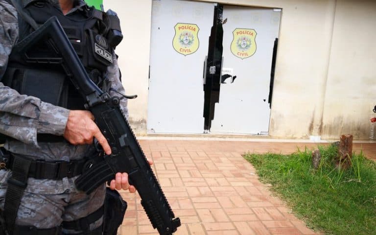 Em Brasiléia, polícia procura por cativeiro de possível sequestrado em guerra de facções