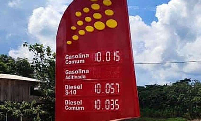 Gasolina passa de R$ 10 no interior do Acre - 11/03/2022 - Mercado