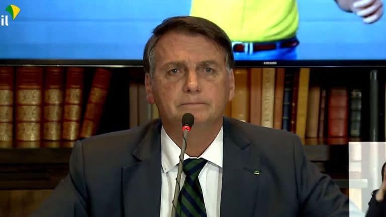 Bolsonaro: Pelo que tudo indica, não haverá aumento a servidores neste ano