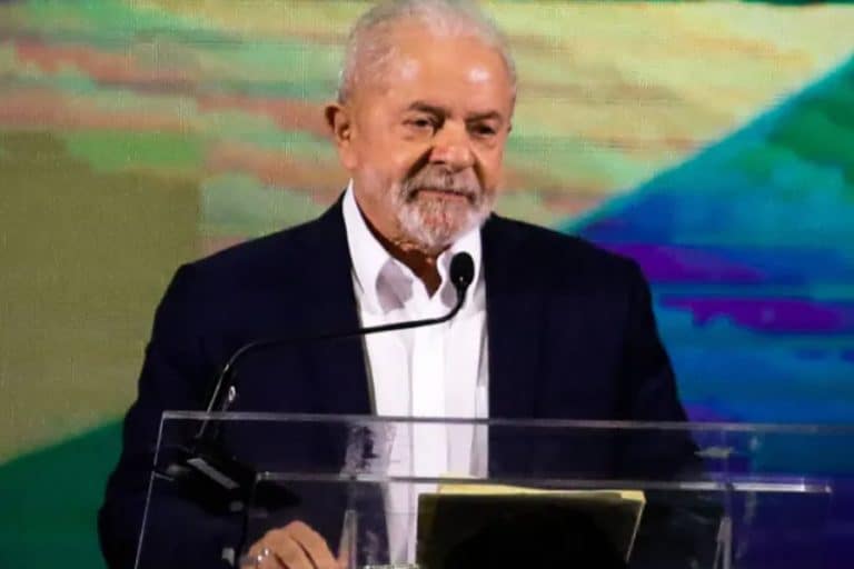 Lula volta a dizer que não haverá teto de gastos em seu eventual governo
