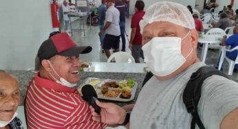 Clientes do Restaurante Popular comemoram retorno do espaço