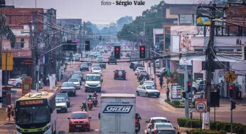 Quatro cidades acreanas estão entre as 10 mais poluídas do Brasil, segundo grupo suíço que monitora qualidade do ar