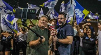 Apoiadores de Alan Rick fazem festa antes e depois de sabatina