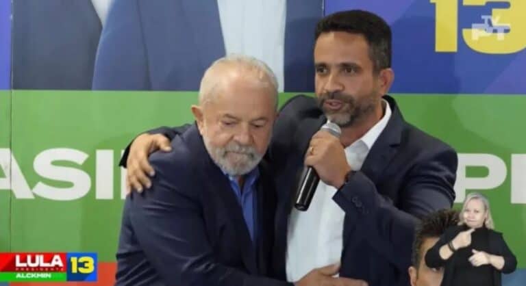 PF apreende celular e R$ 14 mil em espécie com governador de Alagoas apoiado por Lula