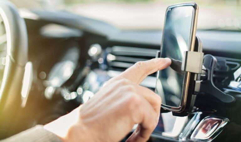 STF cassa decisão que reconheceu vínculo entre motorista e aplicativo