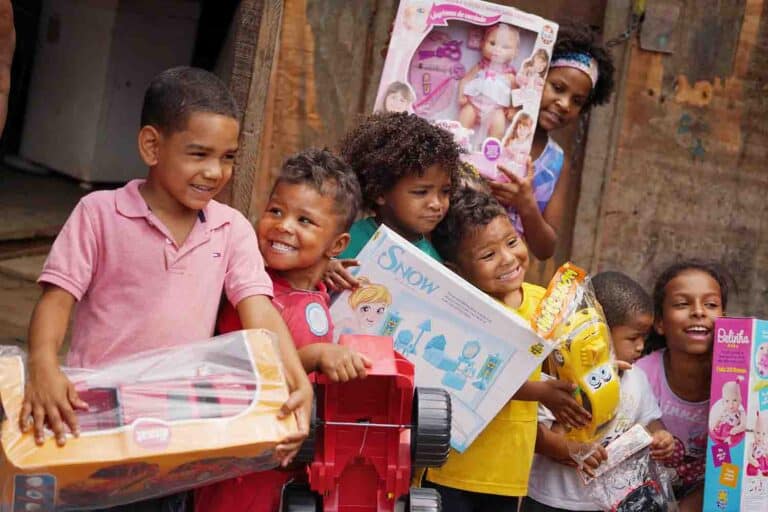 Cruzeiro do Sul começa a arrecadar brinquedos para crianças em vulnerabilidade social