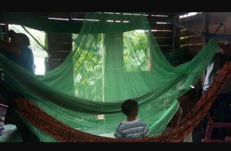 Prefeitura de Rio Branco distribui mais de 800 mosquiteiros no Baixa Verde