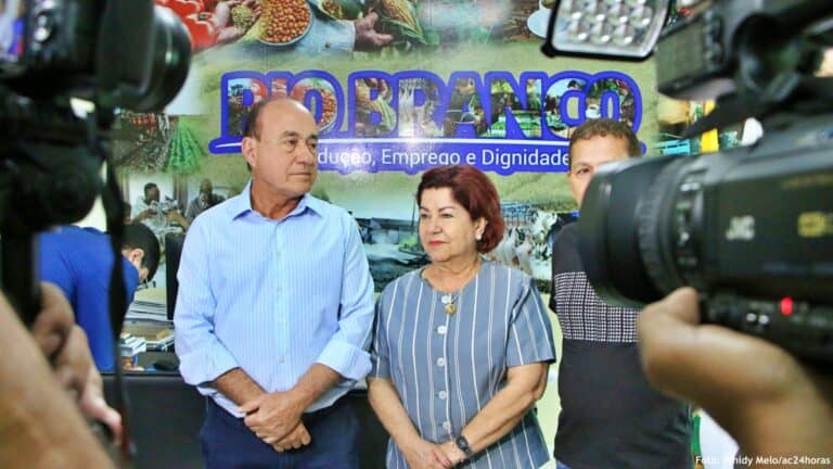 Prefeitura de Rio Branco reajusta salários para professores em 15%