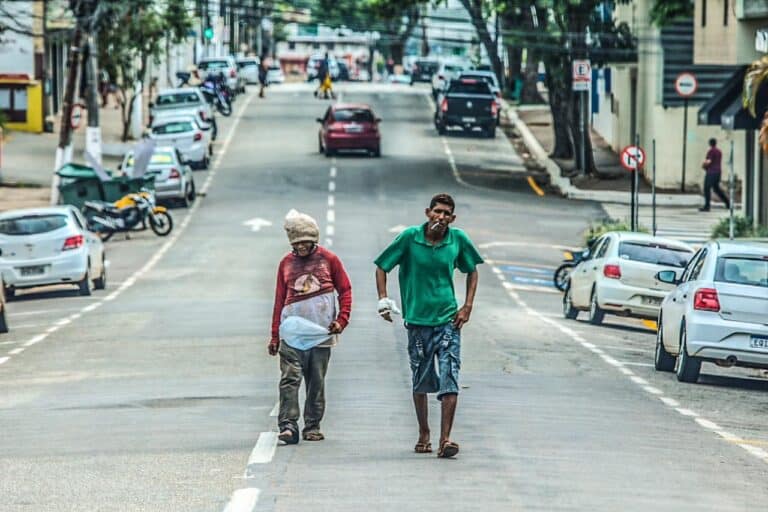Rio Branco tem 421 moradores de rua e a maiora é homem