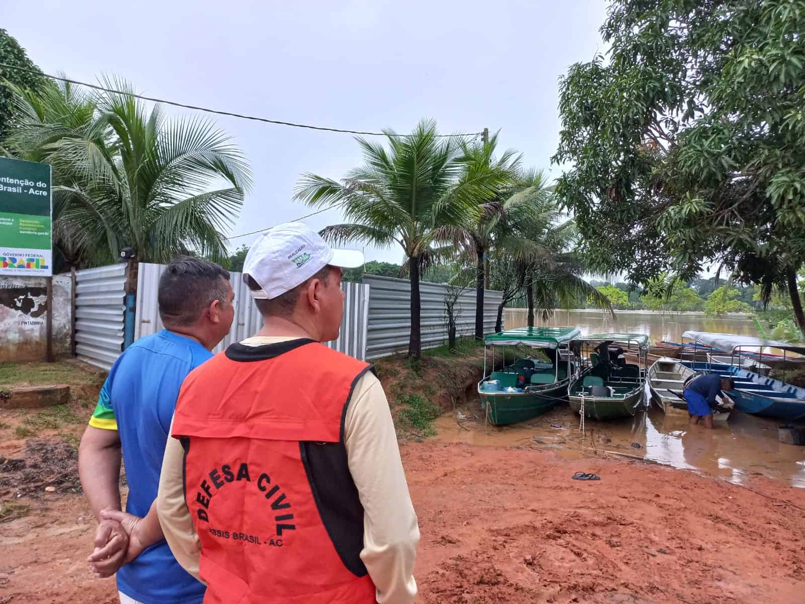 Famílias Assis Brasil Já Voltam Para Casa Com Vazante Do Rio Notícias Do Acre 