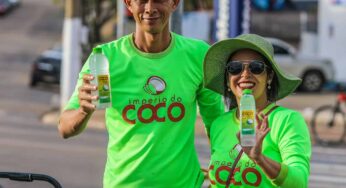 Casal que vende no semáforo supera discriminação e cria única indústria de água de coco no Acre