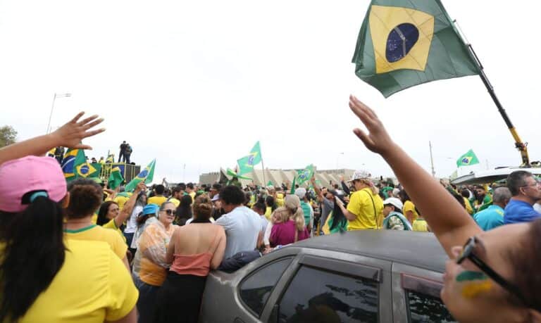 Moraes solta mais 52 presos por atos golpistas de 8 de janeiro