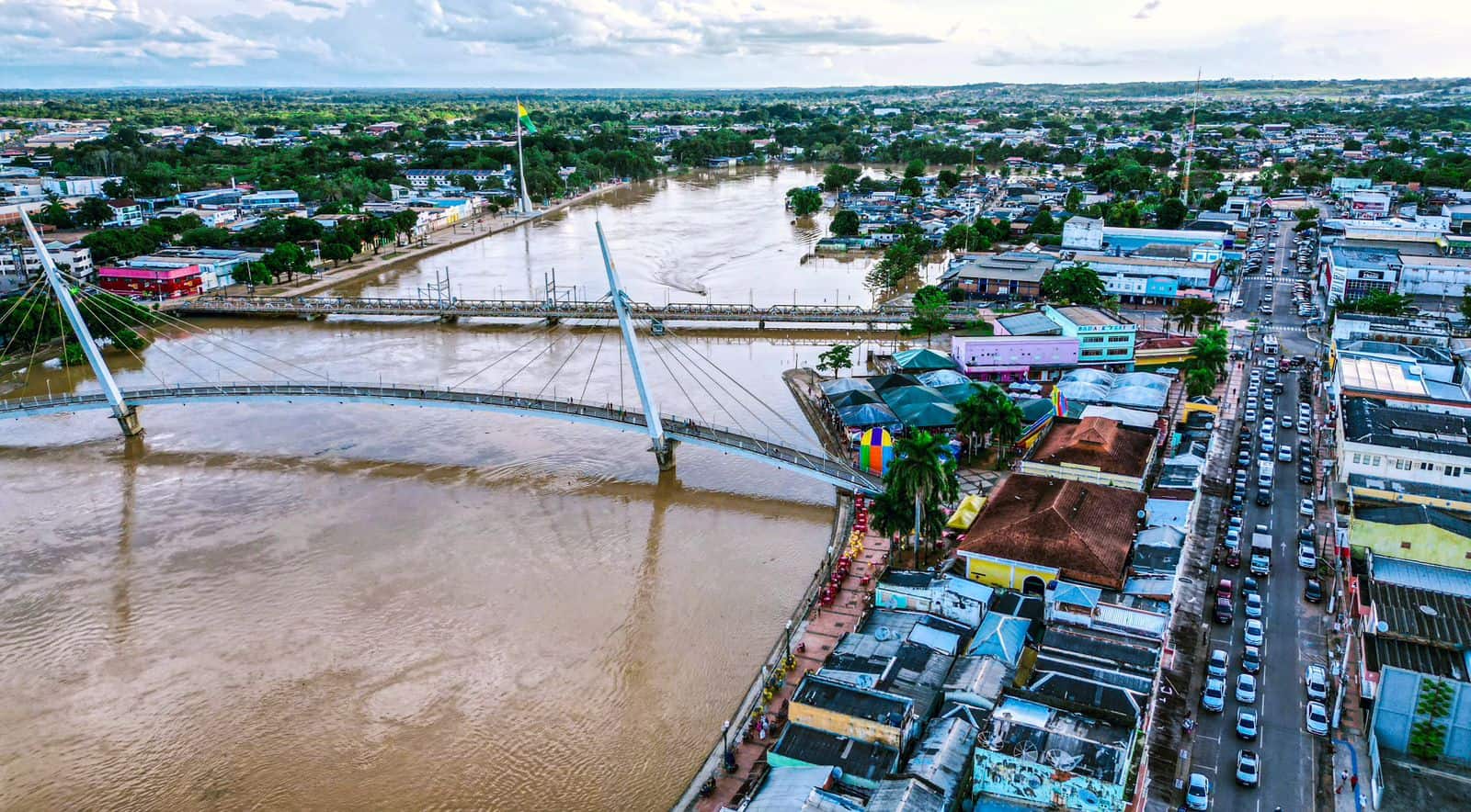 Nível Do Rio Acre Baixa Mais 11 Centímetros E Chega A 1550m Ao Meio Dia 