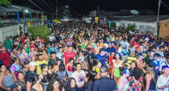 Mais de 4 mil curtem segunda noite do carnaval do Esperança