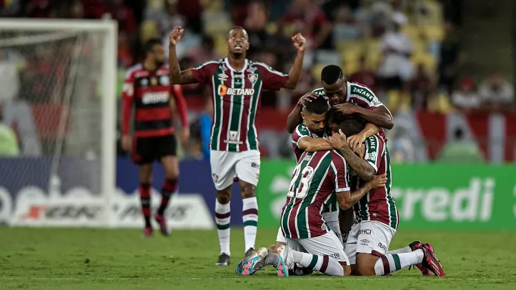 Flamengo on X: É amanhã, Nação! O MENGÃO enfrenta o Fluminense, às 18h, no  Maracanã, no jogo de volta da final do @cariocao! Acompanhe a partida ao  vivo e com imagens na