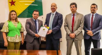 Gonzaga entrega ao MPAC sugestões de mudanças na Lei que ampara pessoas com TEA