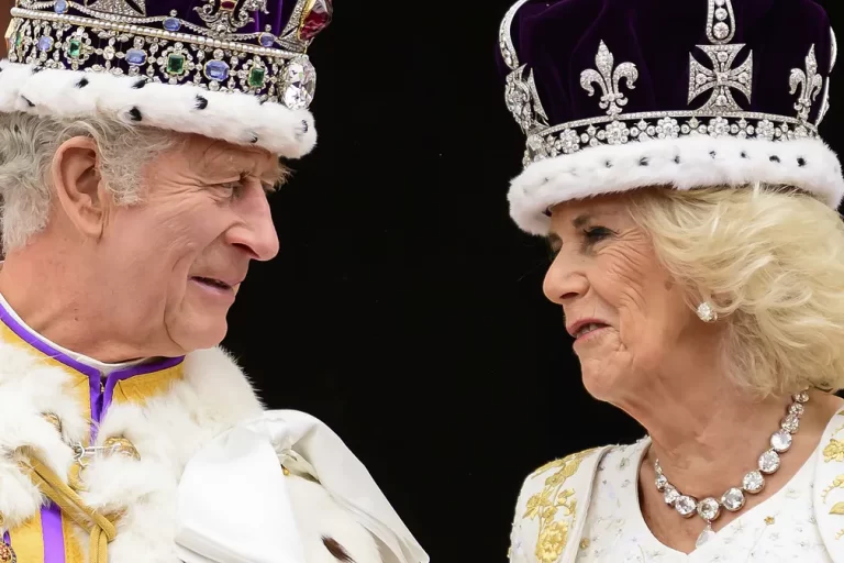 Aos 74 anos, rei Charles III é coroado no Reino Unido