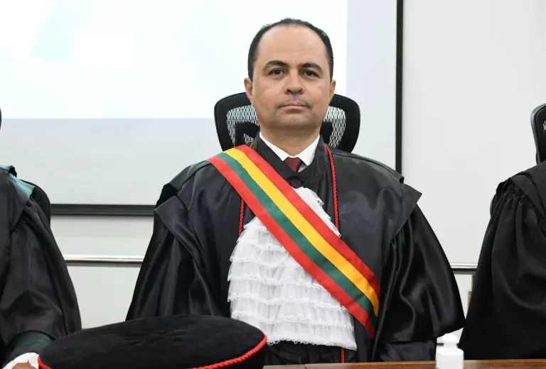 Tribunal Pleno elege desembargador Junior Alberto como membro do TRE-AC