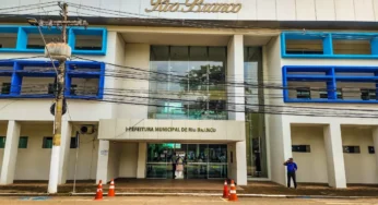 O PP continua caminhando sem lenço e sem documento 