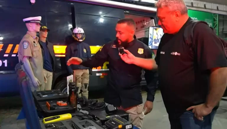 Polícia Rodoviária Federal mostra equipamentos de fiscalização e veículos na Expoacre