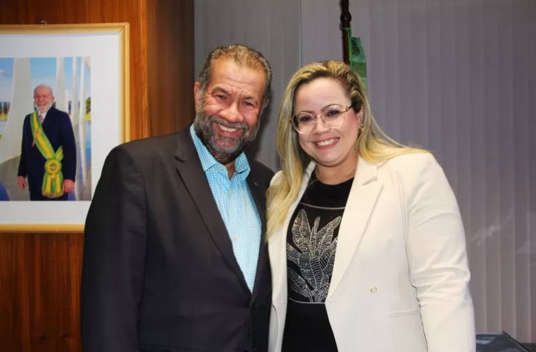 Michelle Melo se reúne em Brasília com ministro da Previdência Social Carlos Lupi