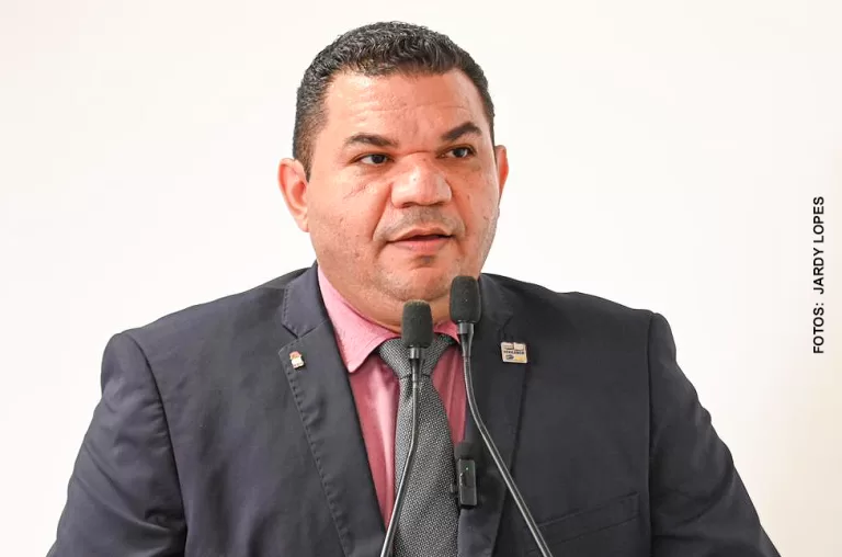 Vereador cobra documentos de contrato de R$ 205 mil a empresa de Sena Madureira