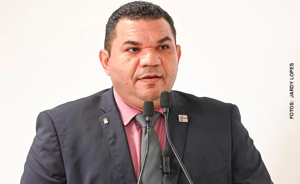 Vereador cobra documentos de contrato de R$ 205 mil a empresa de Sena Madureira