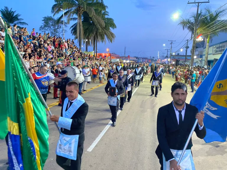 Com desfile cívico, Sena Madureira completa 119 anos  de fundação