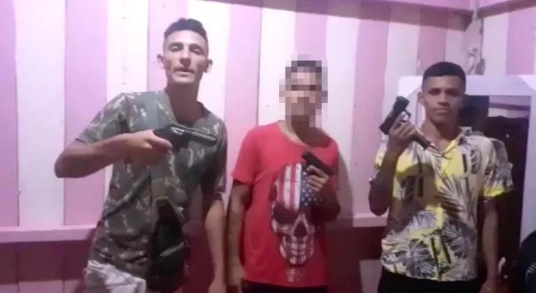 ‘Irmãos Metralha’ trocam tiros com polícia e são presos após perseguição em Brasiléia