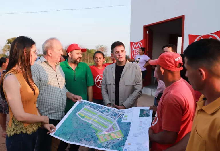 Gladson visita moradores da ocupação Marielle Franco e discute construção de 224 residências na área