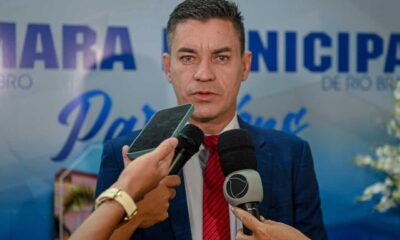 “Tem que sentar na cadeira e tocar a presidência”, diz Neném sobre denuncia de Joabe
