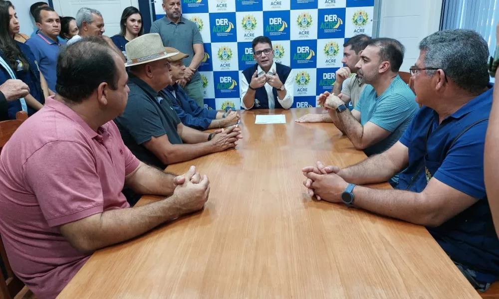 Governador assina retomada dos serviços da duplicação da AC-405, em Cruzeiro do Sul