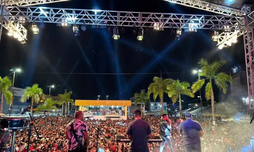 Com Forró Boys e atrações locais, segunda noite do Festival da Farinha é sucesso de público