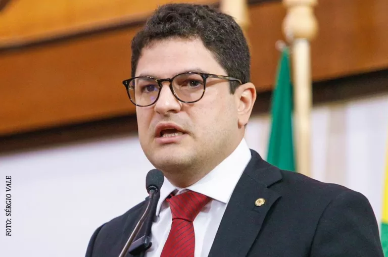 Requerimento de Eduardo Ribeiro é atendido e licitação da reforma do Calçadão do Novo Mercado Velho inicia
