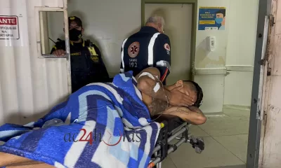 Cristiano, ferido com três tiros, recebeu atendimento e foi levado ao Pronto-Socorro - Foto: Davi Sahid