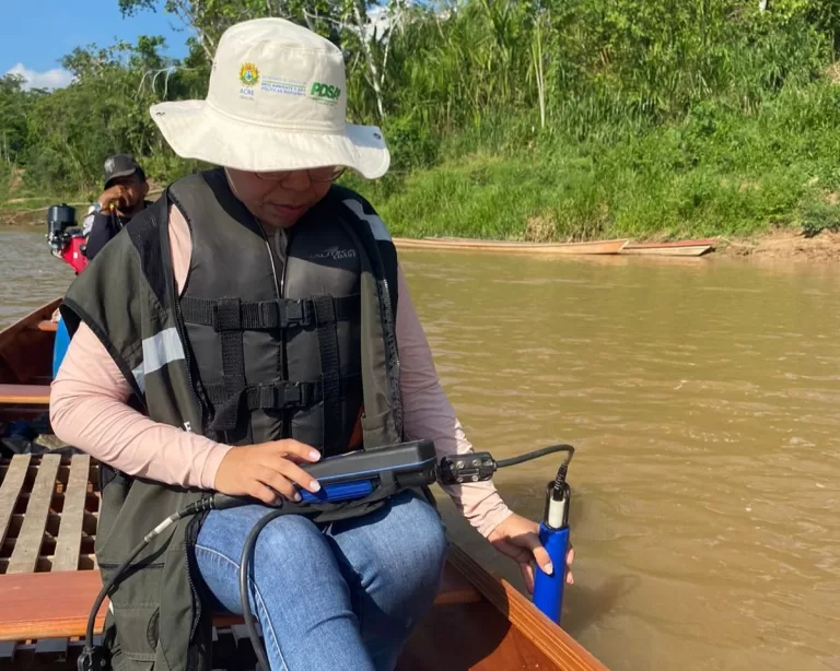 Morte de peixes no Rio Amônia pode ter sido ocasionada por alta temperatura da água