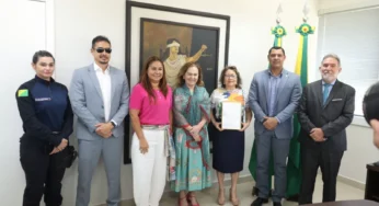 Coronel Ulysses entrega Moção de Louvor a membros da Câmara Criminal do TJAC