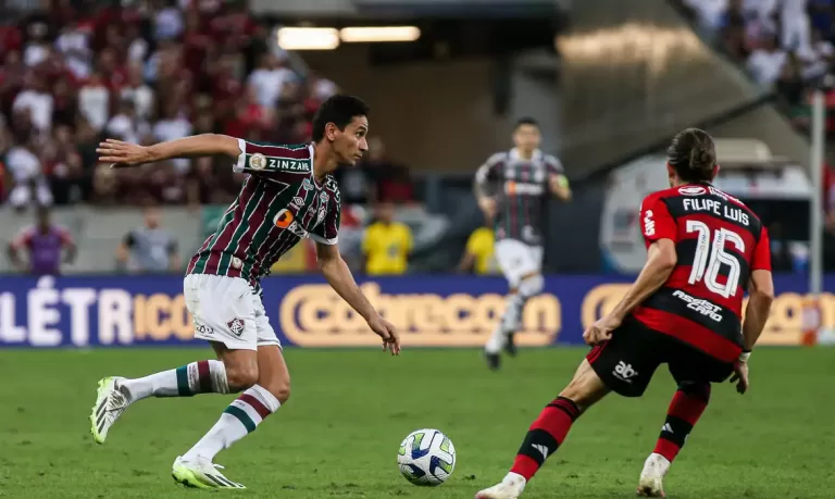 Flamengo enfrenta Fluminense no Maracanã de olho no título Brasileiro