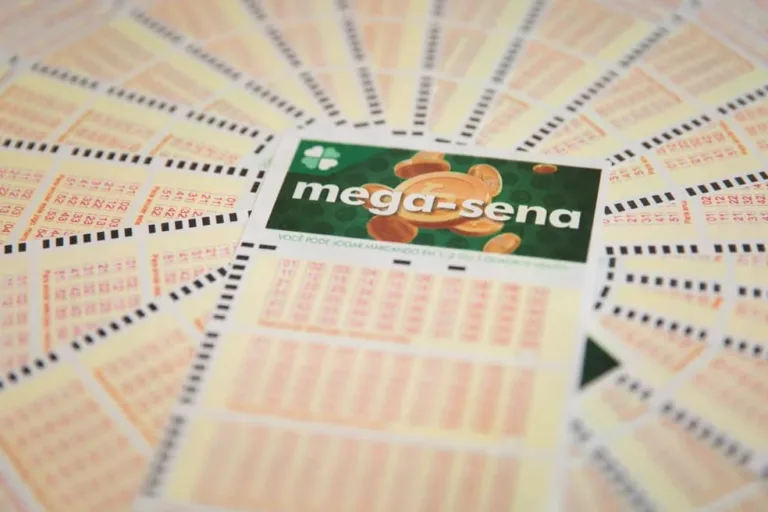 Mega-Sena acumula e pode pagar R$ 30 milhões para os acertadores das seis dezenas