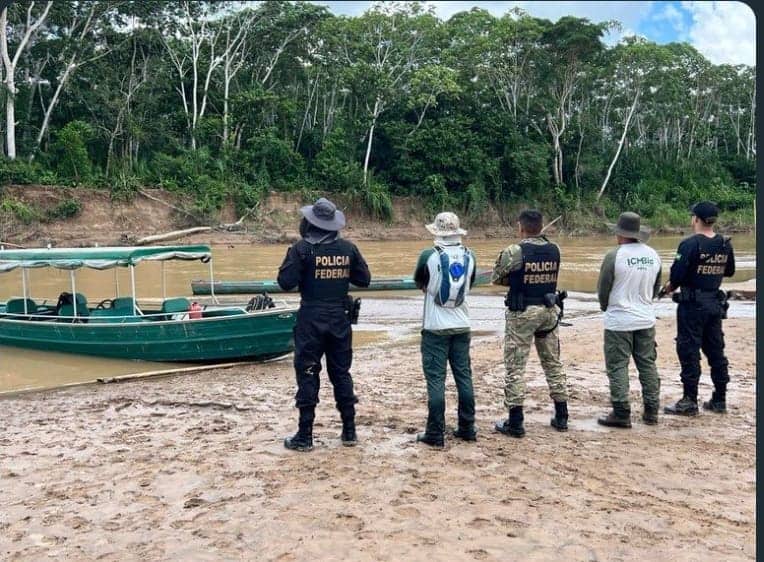 Polícia Federal faz patrulhamento pelas águas do Rio Acre em Epitaciolândia em Assis Brasil