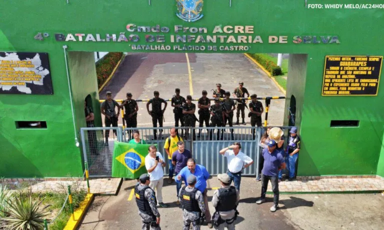 Há um ano, bolsonaristas no Acre eram presos por desobediência em frente ao 4° BIS