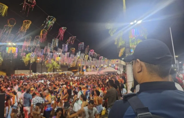 Carnaval de Cruzeiro do Sul não registra ocorrência policial na primeira noite