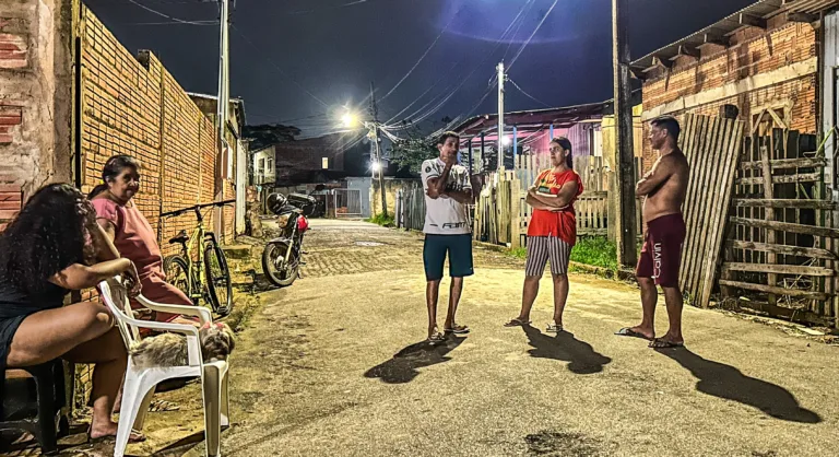 Em Rio Branco, moradores devem “virar a noite” vigiando nível das águas