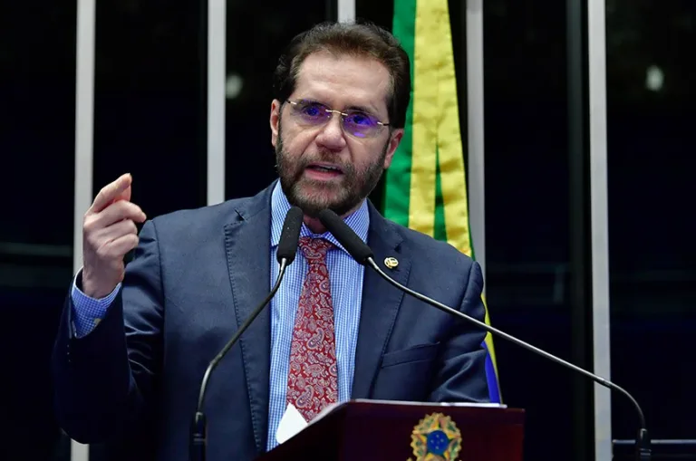 Plínio Valério critica MPF no Acre por arquivar denúncias de CPI