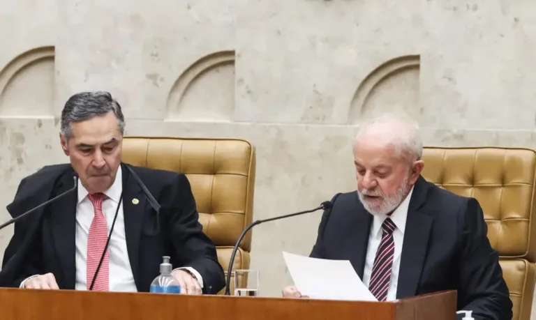 No STF, presidente Lula defende regulação das redes sociais no país